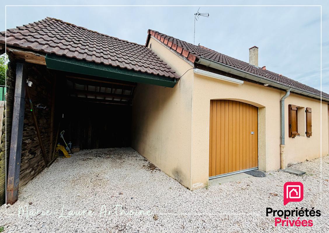 PIERRE-DE-BRESSE Maison Pierre-de-bresse 4 pièce(s) 82 m2 17