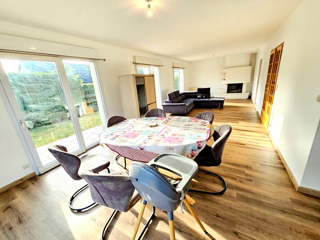 GAILLON Gaillon centre ville, au calme - Maison de 128 m2 - 4 chambres sur sous-sol total - Terrain plat de 700 m2 - Prix : 299.000 5