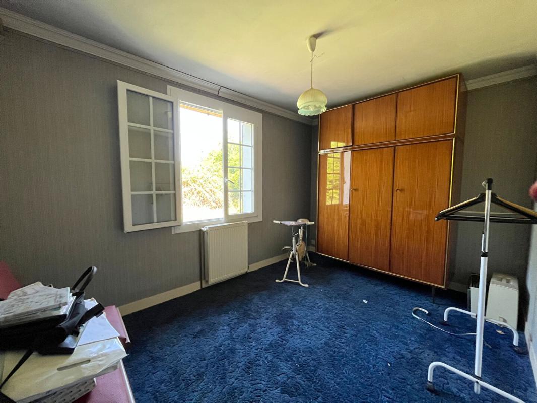 LASSIGNY Maison individuelle :  3 pièce(s) 92 m2 + Comble à aménager 10
