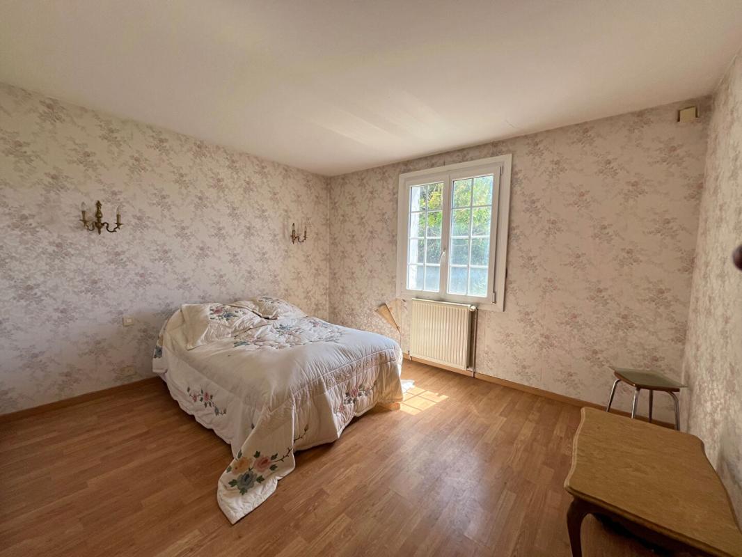 LASSIGNY Maison individuelle :  3 pièce(s) 92 m2 + Comble à aménager 9