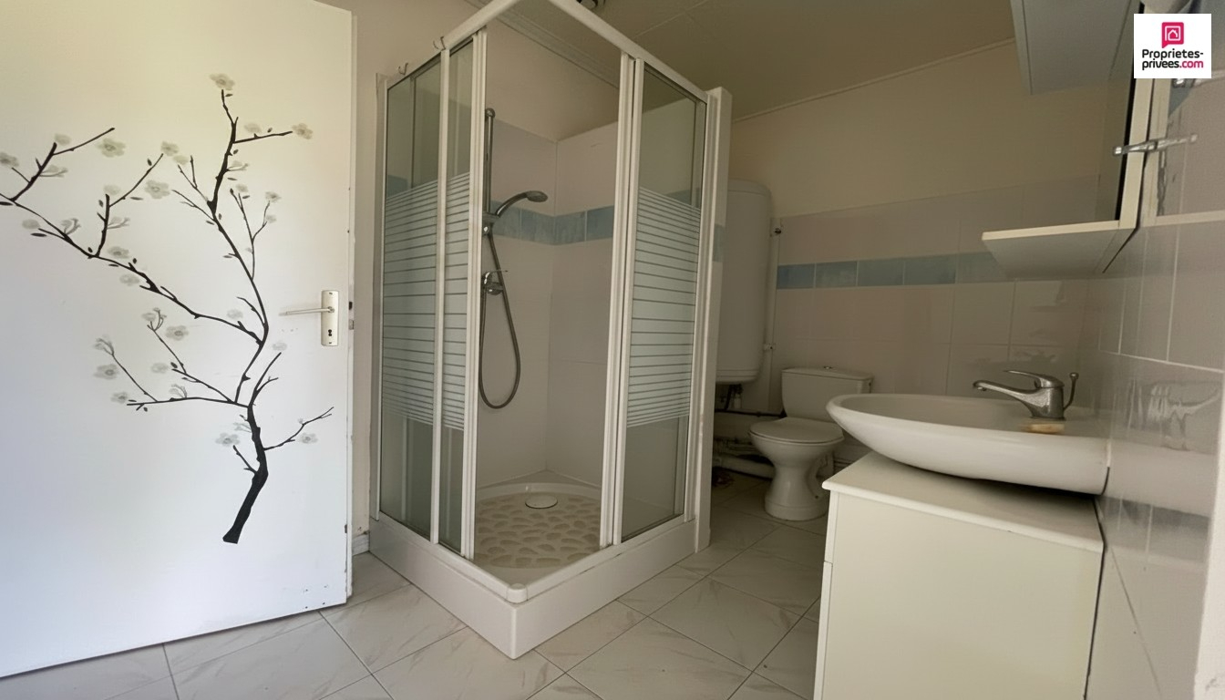 ESPARRON-DE-VERDON Maison plain-pied, piscine, studio indépendant et aperçu lac 14