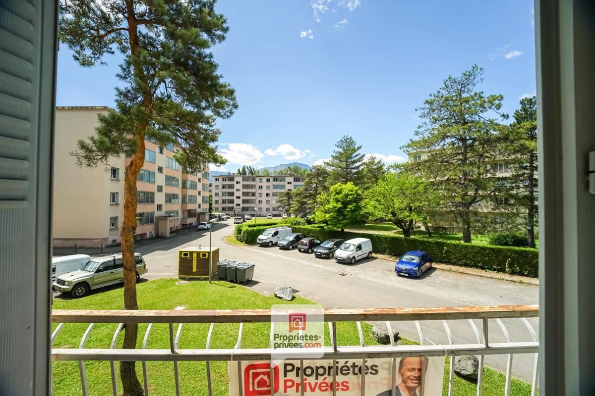 SAINT-MARTIN-D'HERES Appartement Saint Martin D Heres 3 pièce(s) 60.66 m2 1