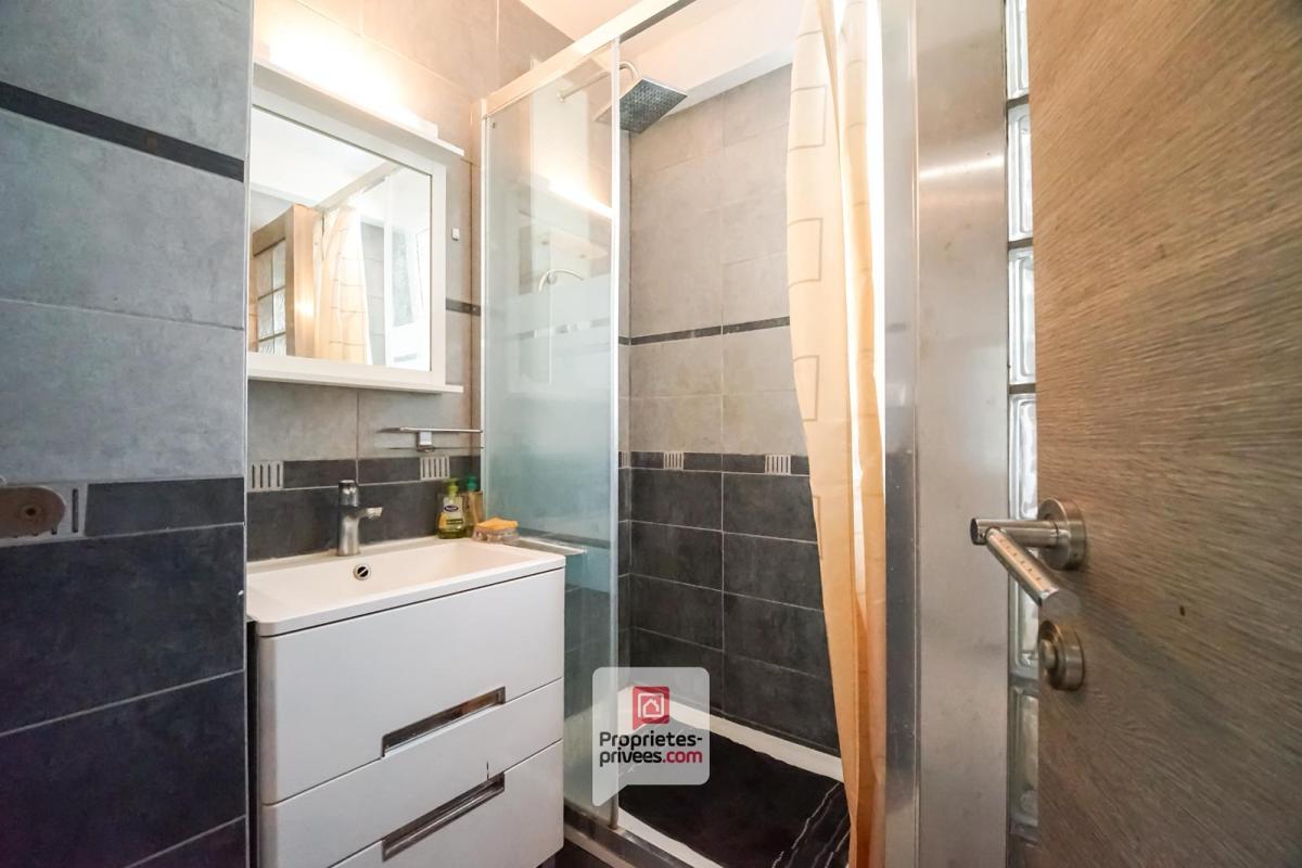 SAINT-MARTIN-D'HERES Appartement Saint Martin D Heres 3 pièce(s) 60.66 m2 17