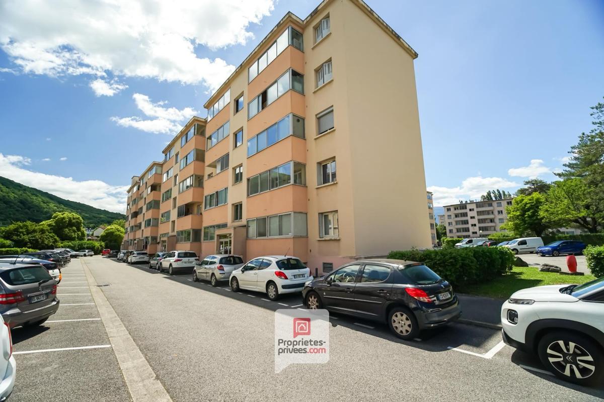 SAINT-MARTIN-D'HERES Appartement Saint Martin D Heres 3 pièce(s) 60.66 m2 18