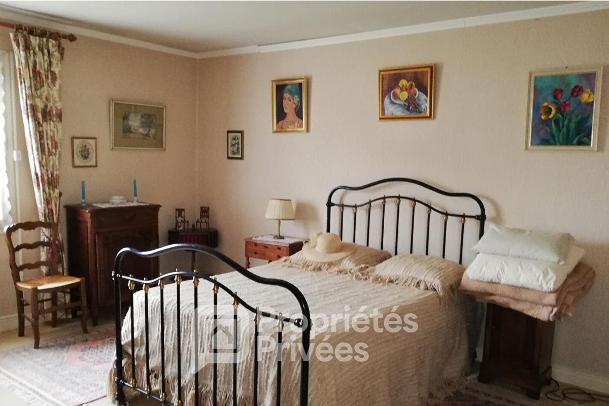 MAREIL-LE-GUYON Maison familiale de 164m2 à réinventer 8
