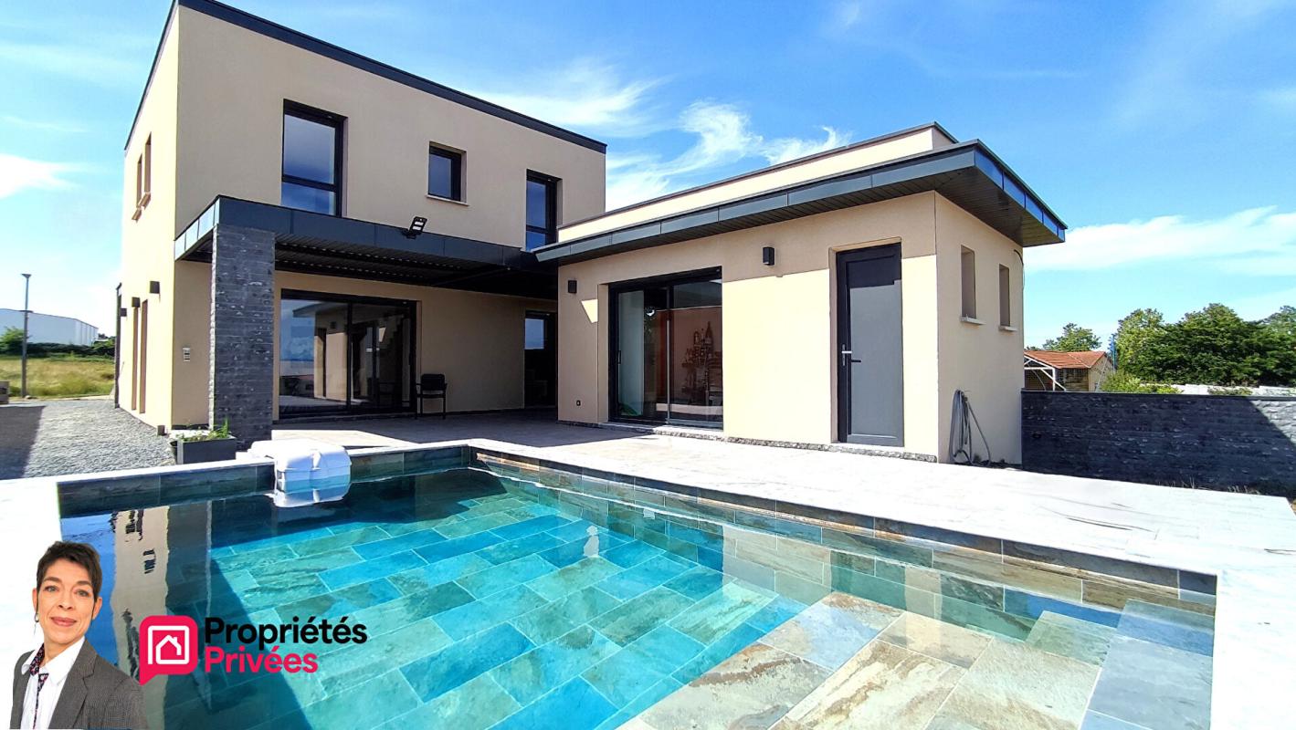 ROANNE ROANNE (42300)  Villa contemporaine avec piscine, suite parentale et dépendance aménagée 1