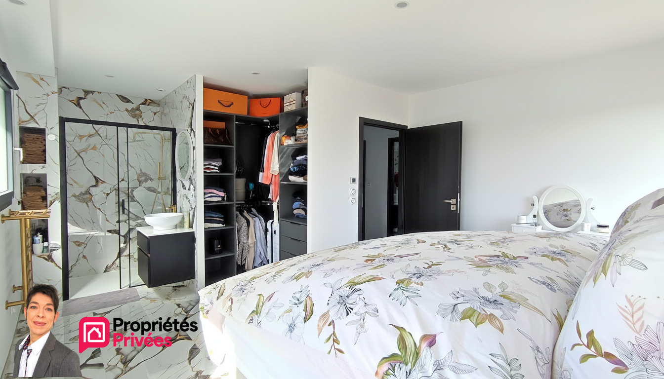 ROANNE ROANNE (42300)  Villa contemporaine avec piscine, suite parentale et dépendance aménagée 9