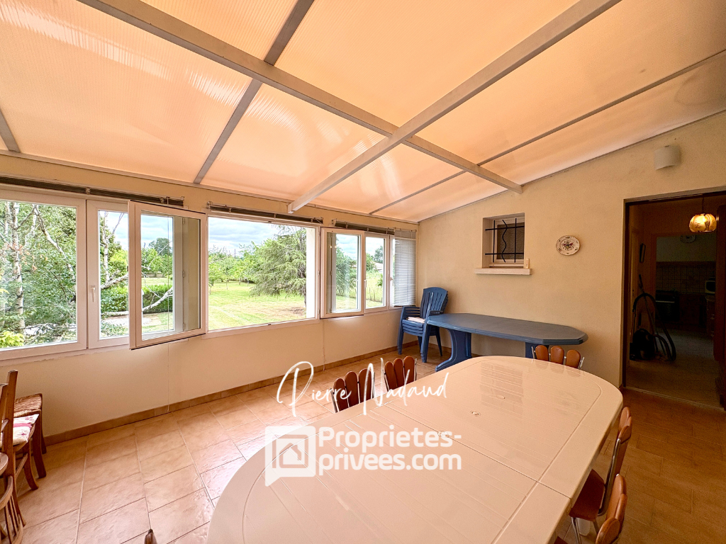 LES EGLISOTTES-ET-CHALAURES Maison Les Eglisottes Et Chalaures 6 pièces 5 chambres 6