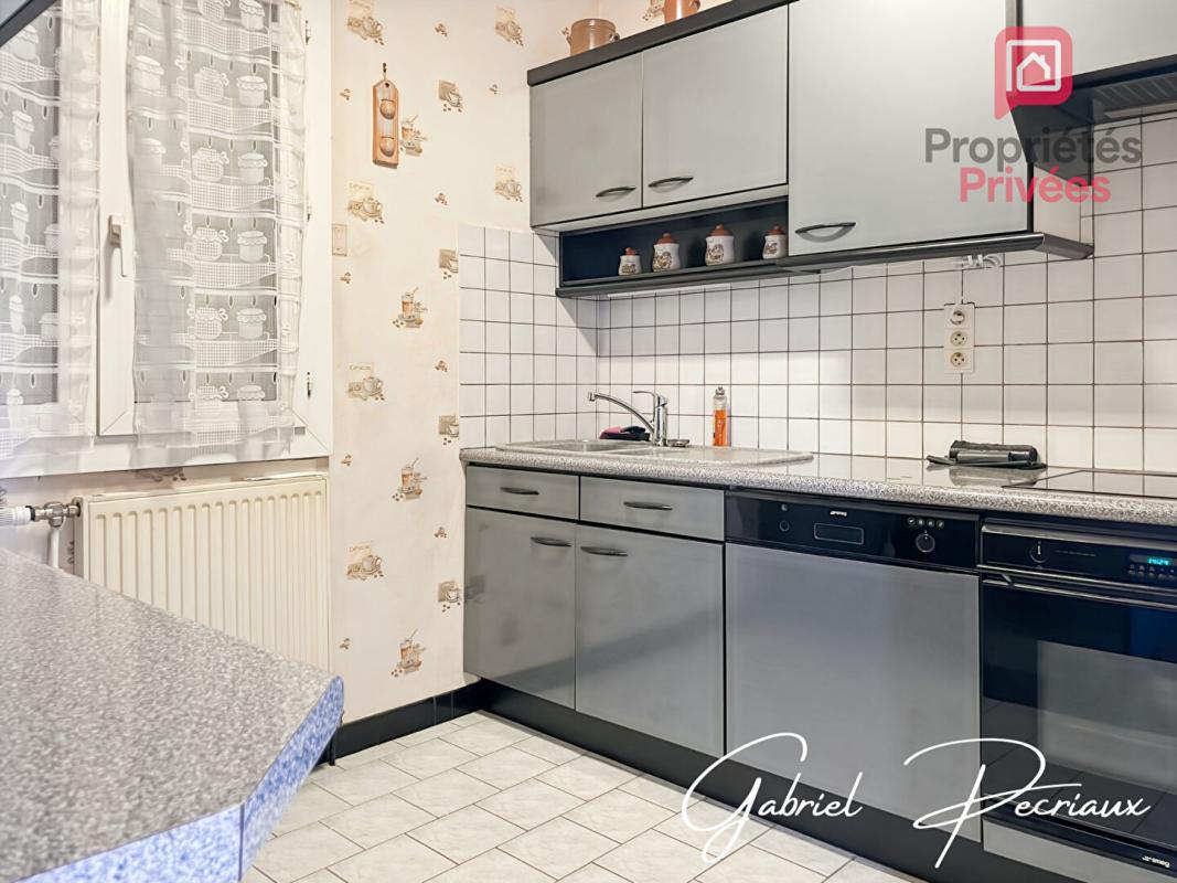 SAINT-JULIEN-LES-VILLAS Maison  4 pièce(s) 10