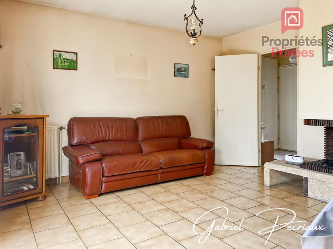 SAINT-JULIEN-LES-VILLAS Maison  4 pièce(s) 4