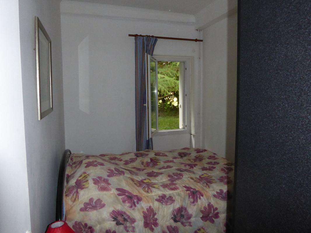 MONTGUYON Maison de 140 m2  sur 5 Ha de terrain 10