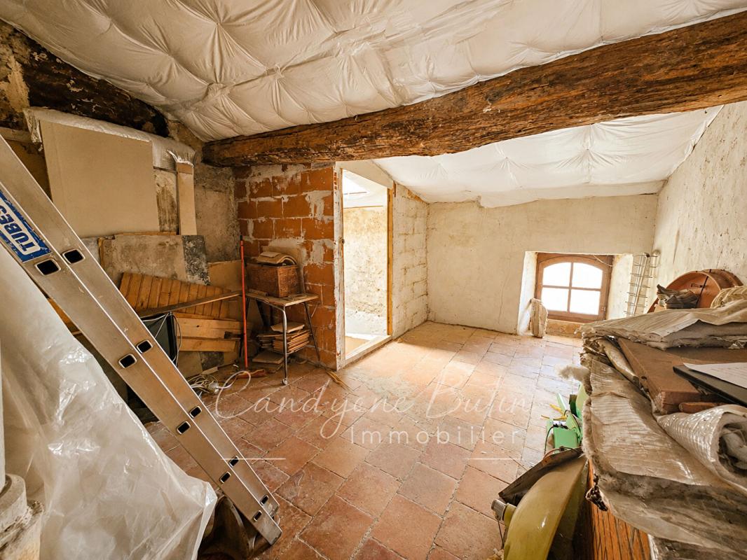 PEPIEUX Maison de village de 145 m² à rénover Fort potentiel 14