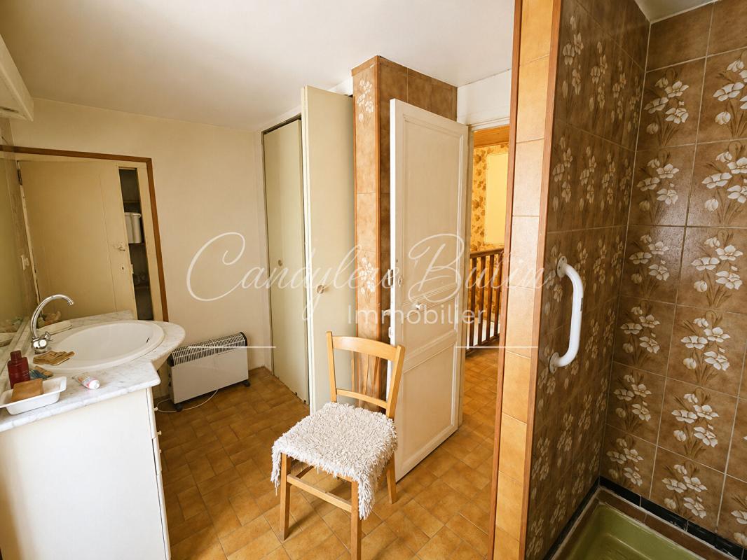 PEPIEUX Maison de village de 145 m² à rénover Fort potentiel 9