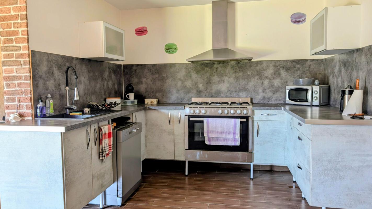 MONTPON-MENESTEROL Maison Montpon Menesterol 7 pièce(s) 190 m2 4