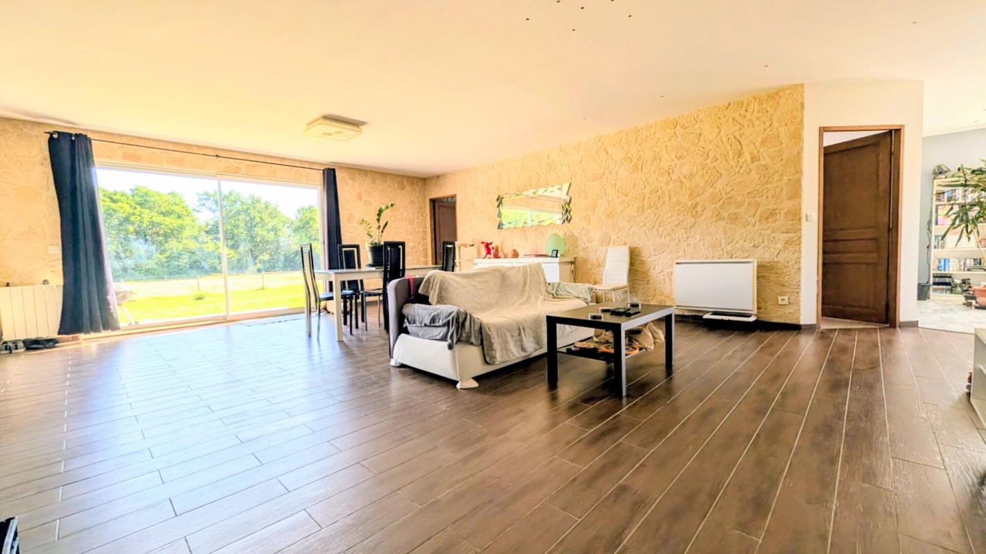 MONTPON-MENESTEROL Maison Montpon Menesterol 7 pièce(s) 190 m2 6