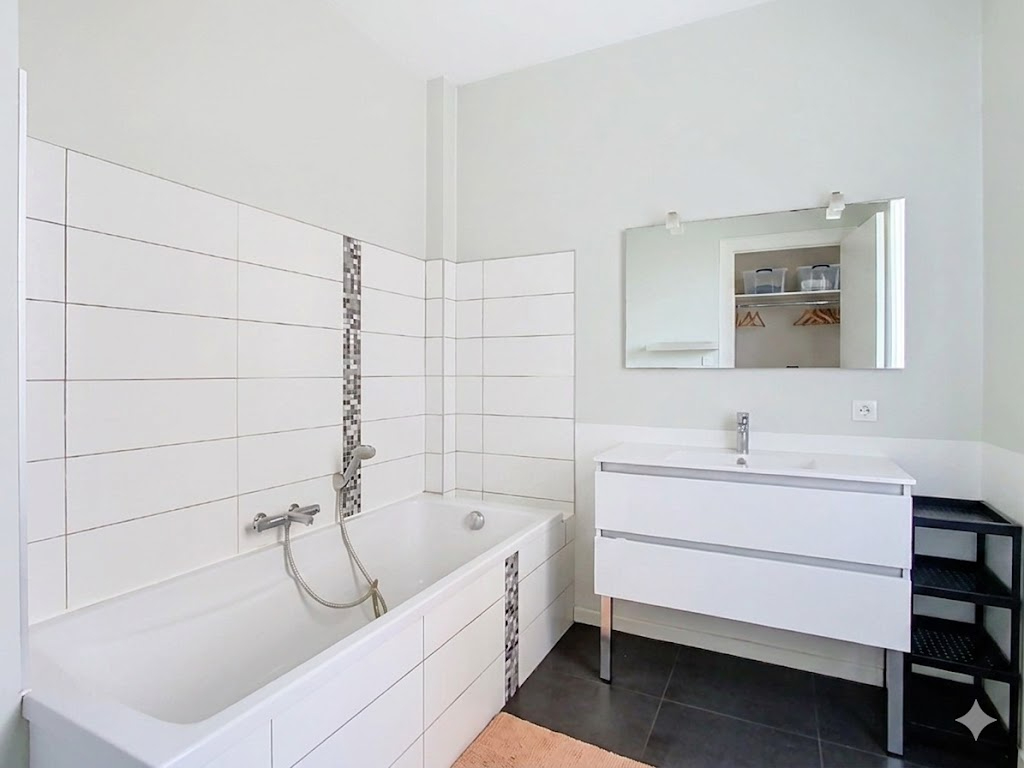 NANCY Appartement de caractère rénové ,134 m², 3 chambres, 2 caves, 1 grenier, 1 jardin en rez-de- chaussée 6