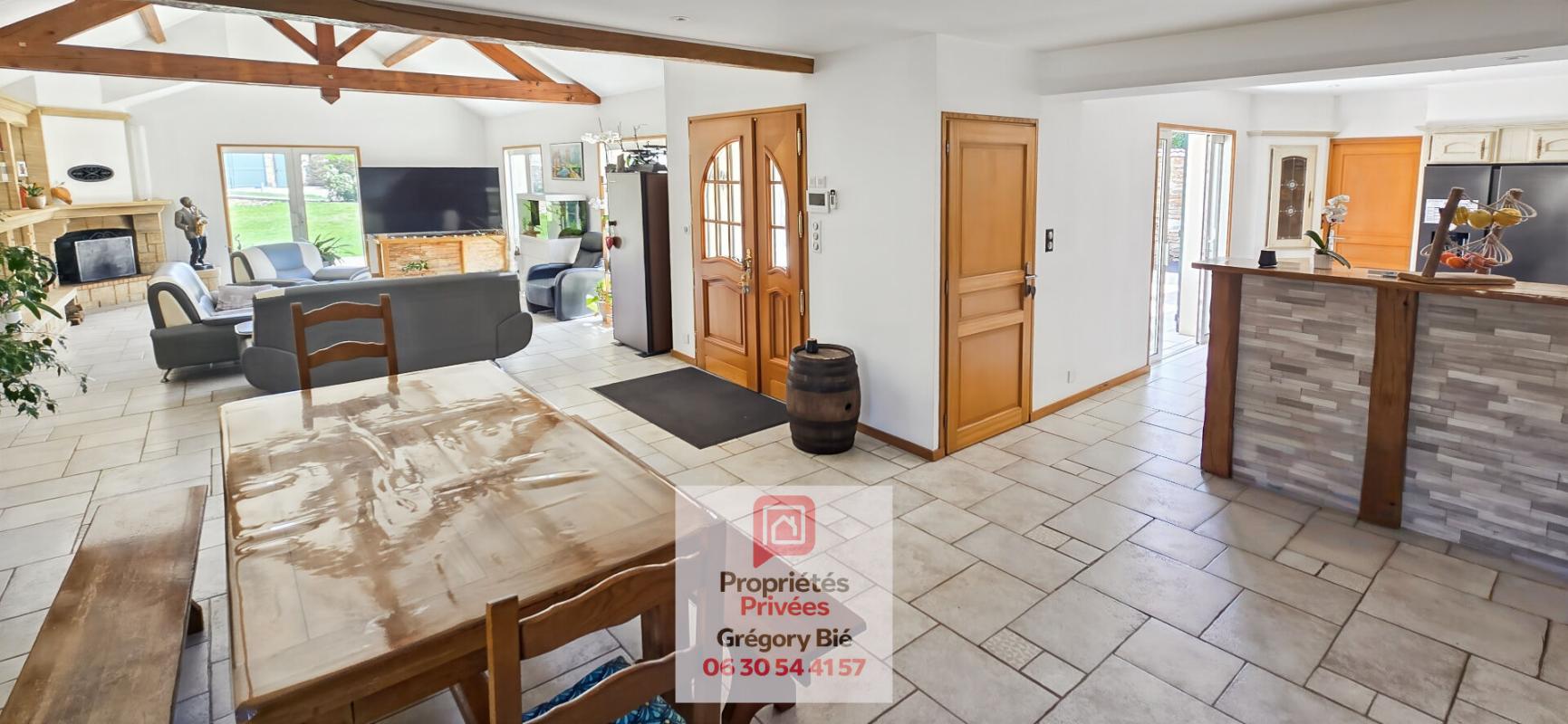 TOURNAN-EN-BRIE Maison Tournan En Brie 8 pièce(s) 208 m2 11