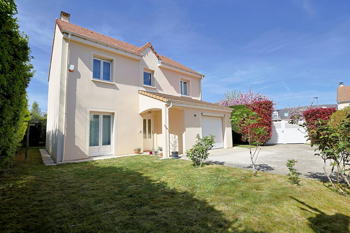 BRIE-COMTE-ROBERT Maison Brie Comte Robert 6 pièce(s) 111 m2 1