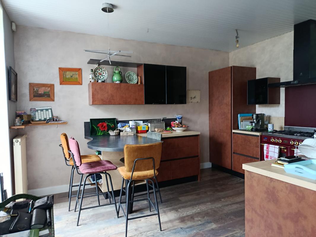 CARHAIX-PLOUGUER Maison  5 pièce(s) 87 M2 3
