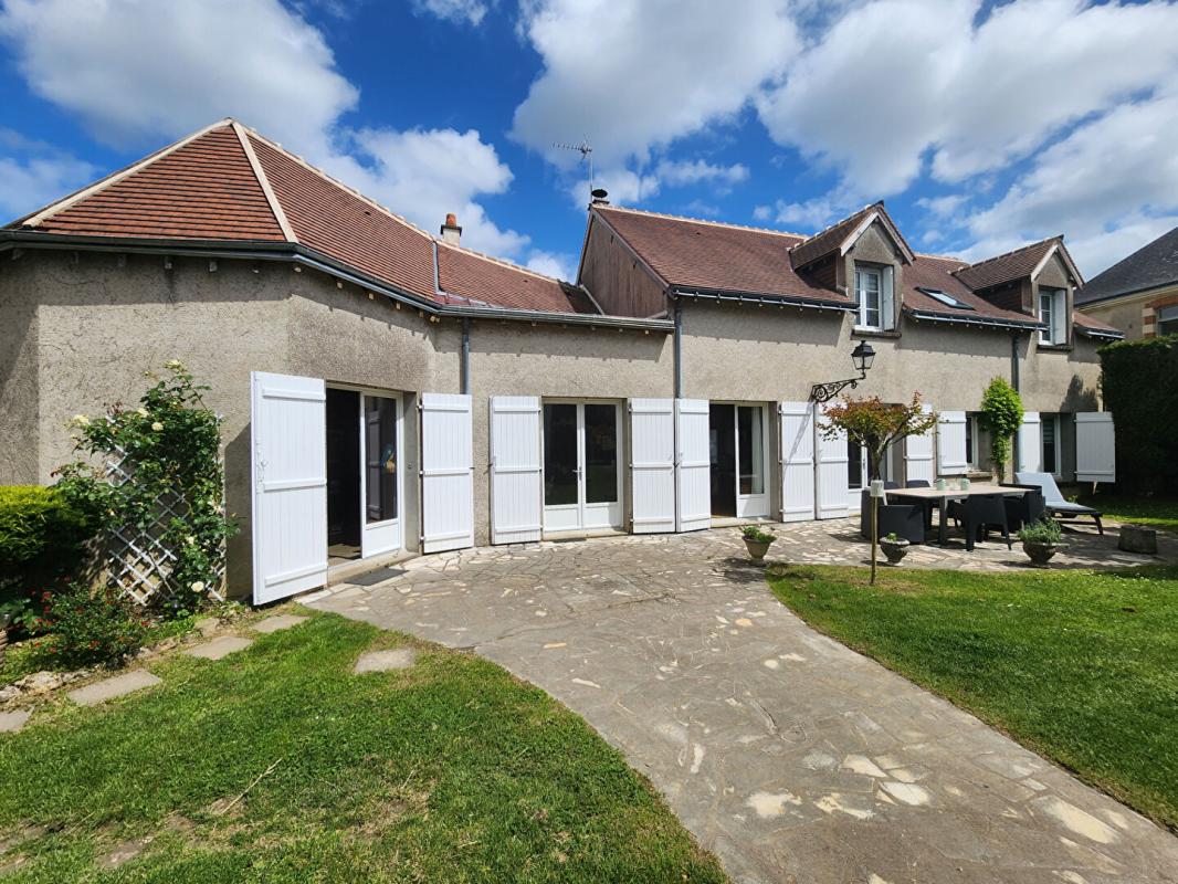 BRIDORE Maison Bridore 9 pièce(s) 225 m2 1