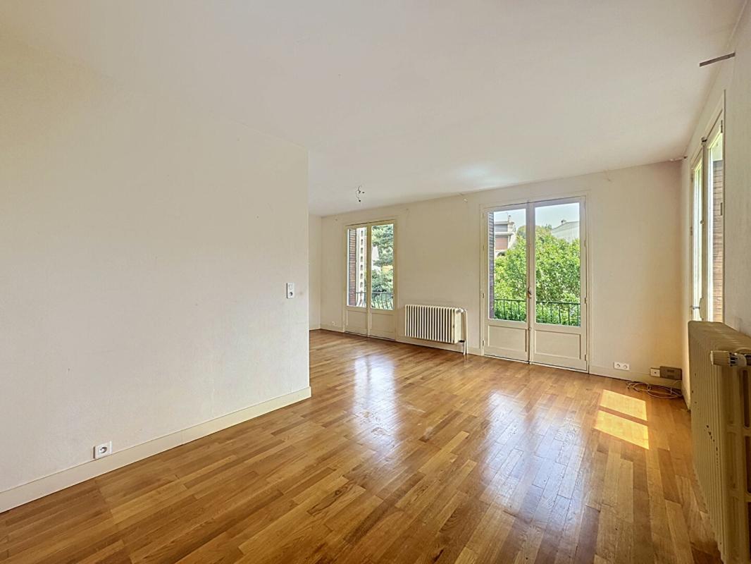 IGNY RARE SUR LE SECTEUR : 215 m2 à réinventer, idéal famille ou investissement 8