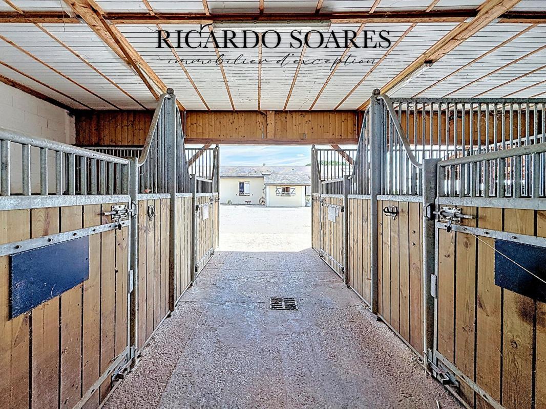 RESSONS-SUR-MATZ 60490 RESSONS-SUR-MATZ - PROPRIÉTÉ ÉQUESTRE DE CARACTÈRE / 2001 / 210 m² HABITABLES / 5 CHAMBRES / GÎTE INDÉPENDANT / PISCINE / 10 BOXES / TERRAIN 9361 m² 16