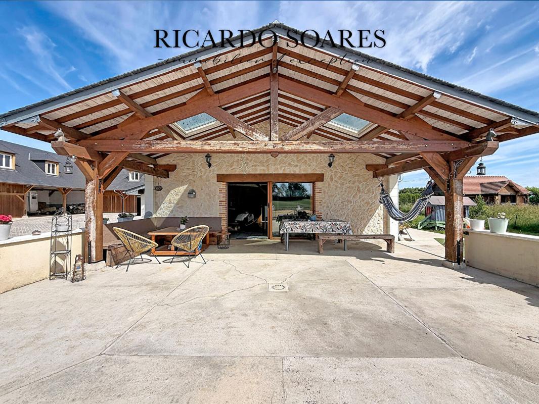 RESSONS-SUR-MATZ 60490 RESSONS-SUR-MATZ - PROPRIÉTÉ ÉQUESTRE DE CARACTÈRE / 2001 / 210 m² HABITABLES / 5 CHAMBRES / GÎTE INDÉPENDANT / PISCINE / 10 BOXES / TERRAIN 9361 m² 5