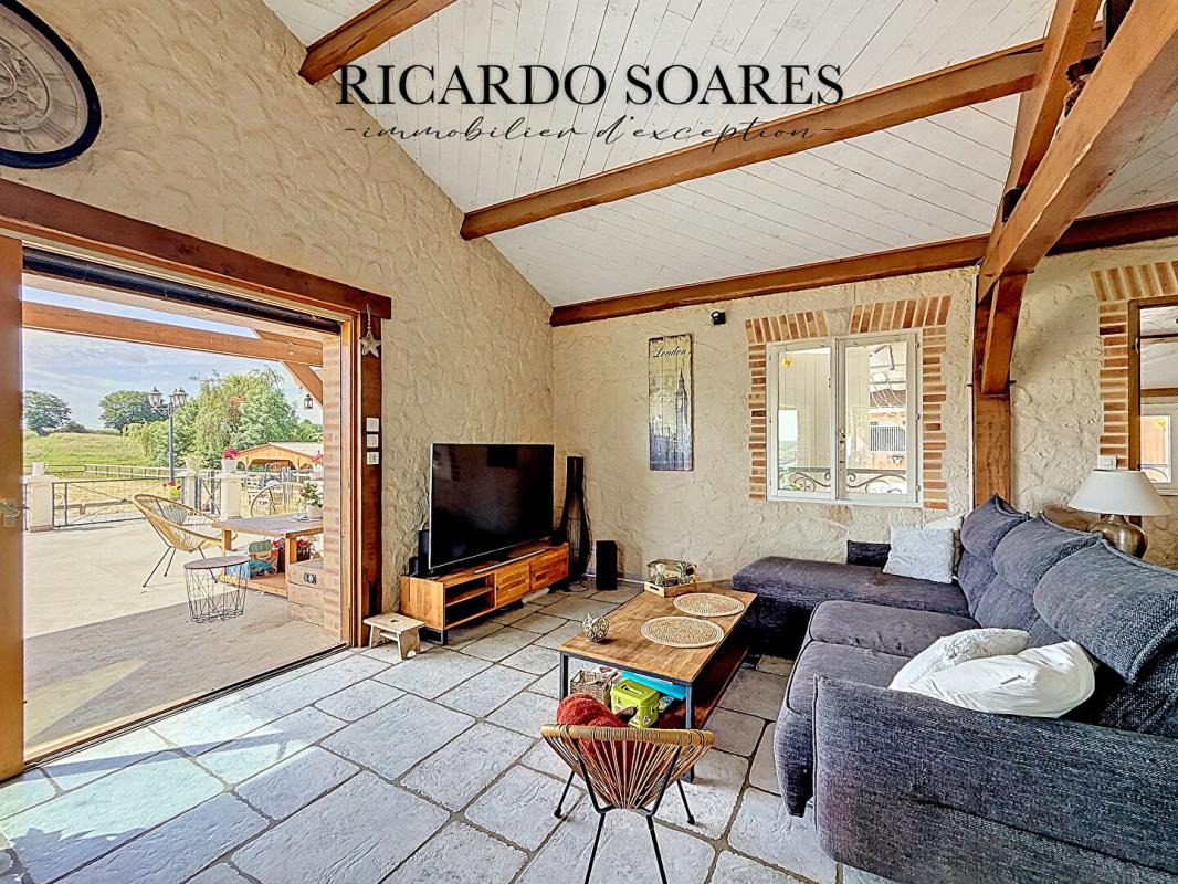 RESSONS-SUR-MATZ 60490 RESSONS-SUR-MATZ - PROPRIÉTÉ ÉQUESTRE DE CARACTÈRE / 2001 / 210 m² HABITABLES / 5 CHAMBRES / GÎTE INDÉPENDANT / PISCINE / 10 BOXES / TERRAIN 9361 m² 8