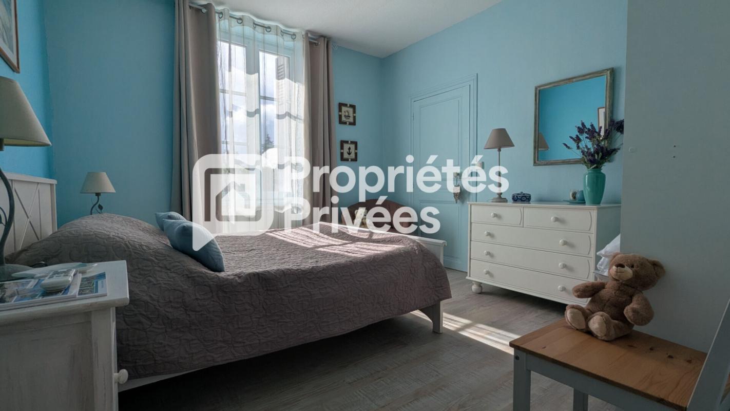 CHINON A Vendre. Longère. CHINON .454000 16
