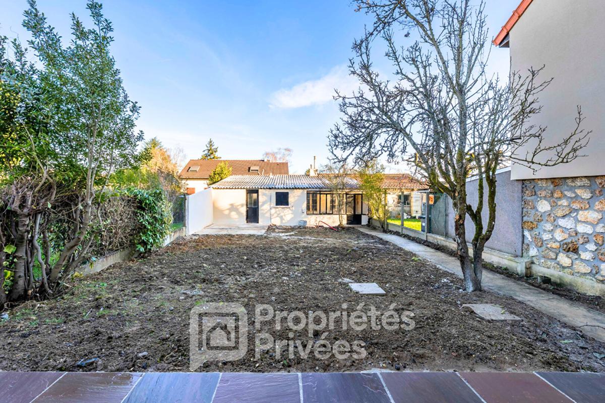 ORSAY Propriété rénovée et son annexe 16