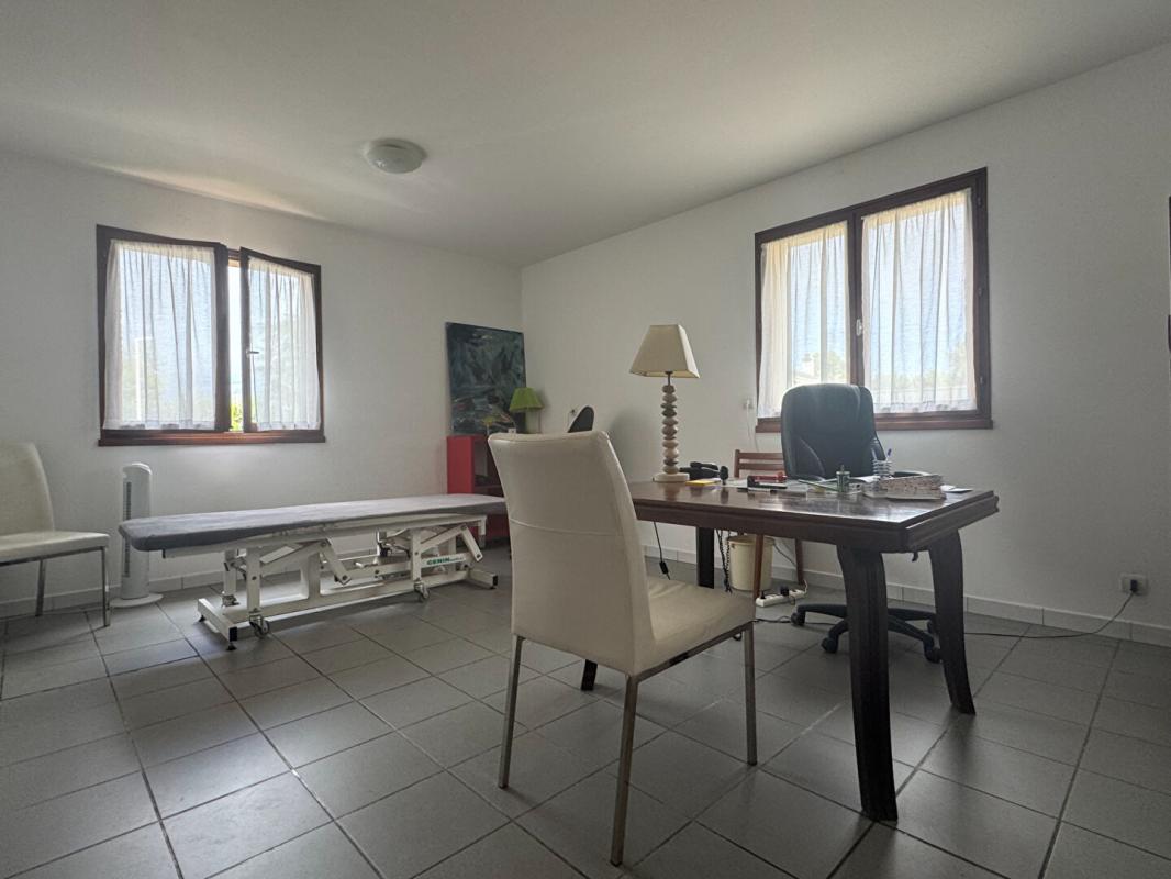 SAINT-LOUBES Maison à Saint Loubès de 4 pièces de 82 m² - Garage - Terrain de 981 m² 11