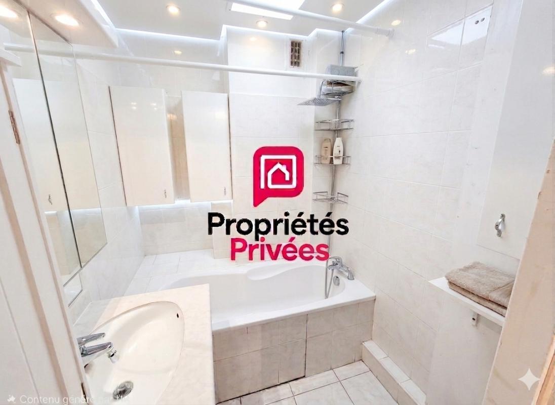 PARIS-15E-ARRONDISSEMENT DEPT 75 - PARIS 15 EME- Appartement 4 pièce(s) 66 m2, balcon, cave 7