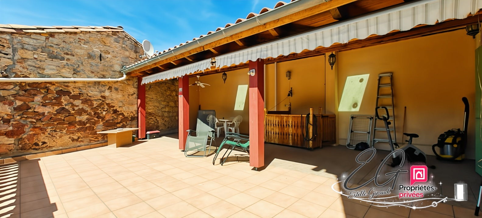 CAUNES-MINERVOIS Maison de caractère avec terrasse, ascenseur et fort potentiel d'évolution 2