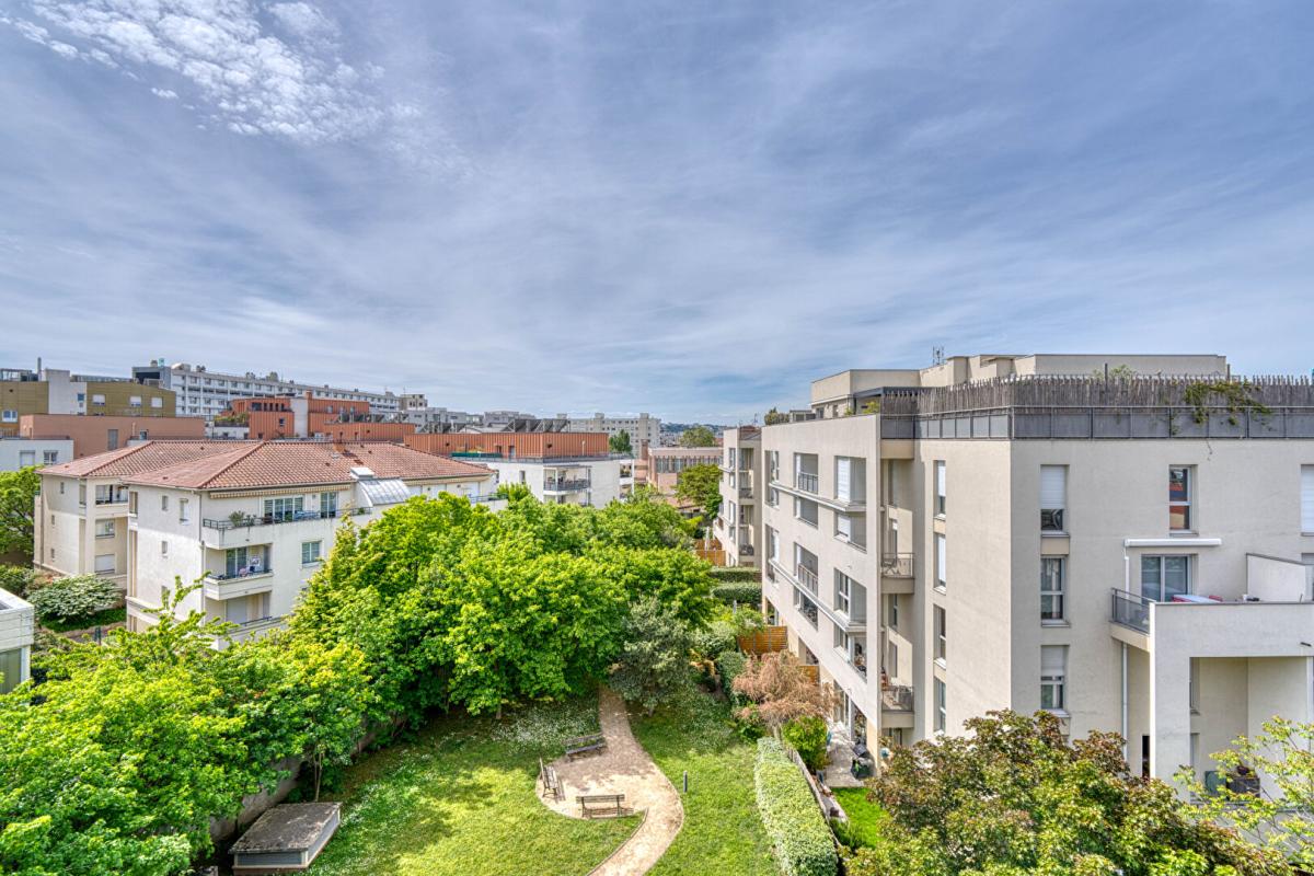 LYON-8E-ARRONDISSEMENT EXCLUSIVITE - Lyon 8ème - Appartement 4 pièces - 80 m2 1