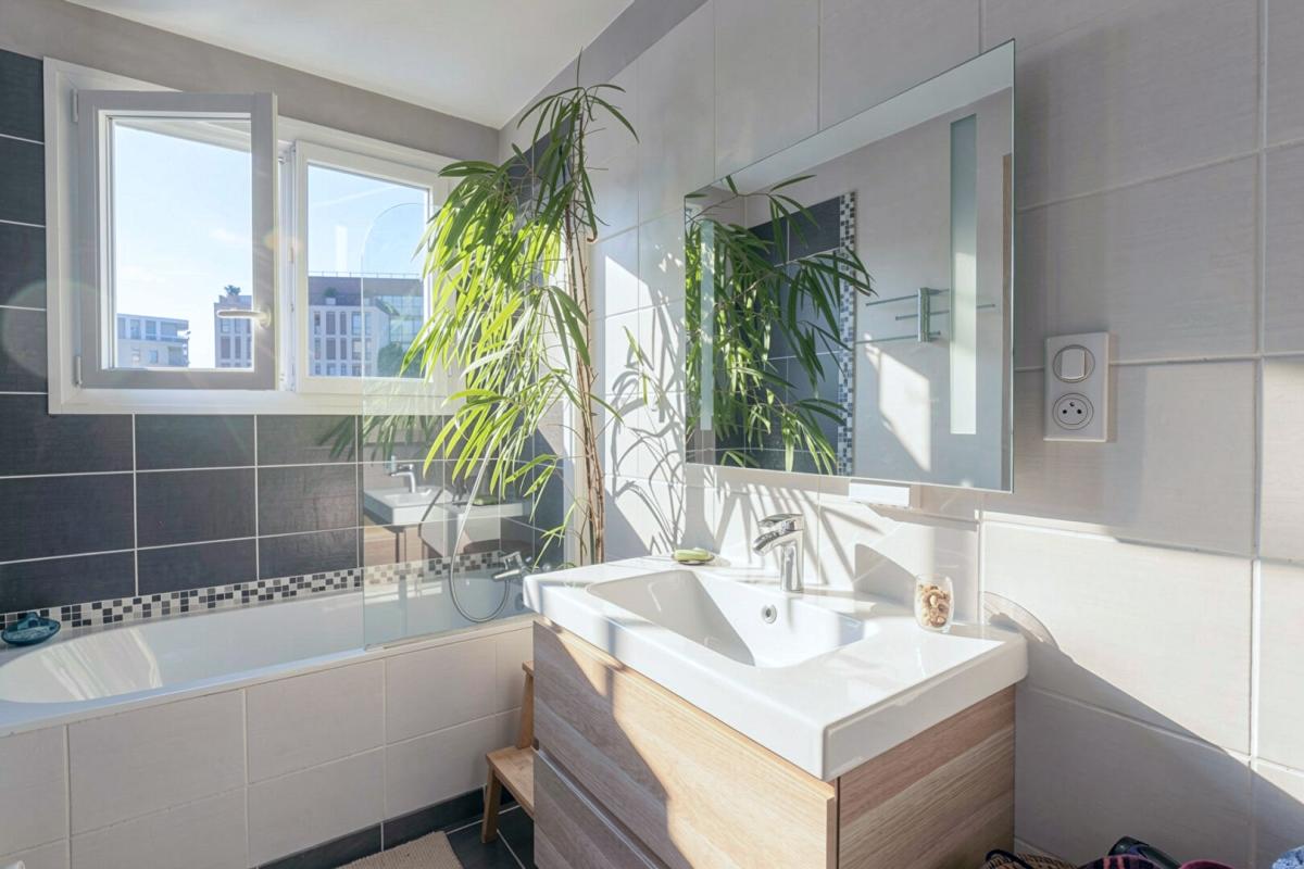 LYON-8E-ARRONDISSEMENT EXCLUSIVITE - Lyon 8ème - Appartement 4 pièces - 80 m2 9