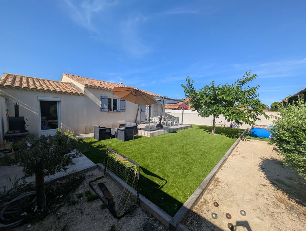 CHATEAUNEUF-LES-MARTIGUES Châteauneuf les Martigues Villa de plain-pied contemporaine au calme et sans vis-à-vis 12