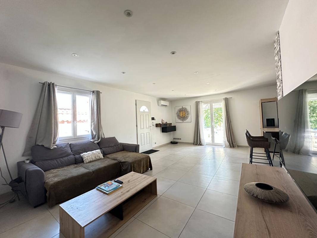 CHATEAUNEUF-LES-MARTIGUES Châteauneuf les Martigues Villa de plain-pied contemporaine au calme et sans vis-à-vis 3
