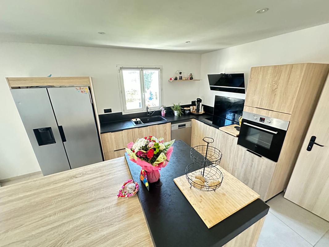 CHATEAUNEUF-LES-MARTIGUES Châteauneuf les Martigues Villa de plain-pied contemporaine au calme et sans vis-à-vis 7