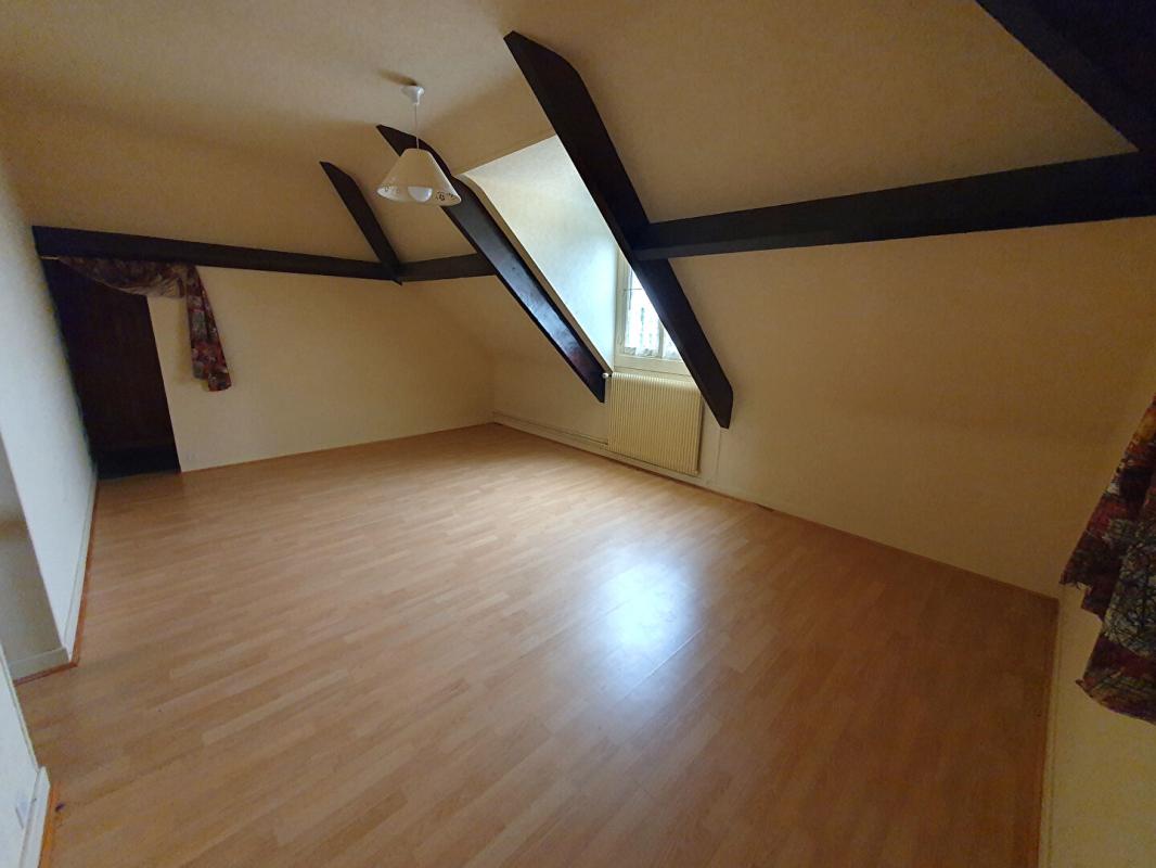 SAINT-DOULCHARD Maison Saint Doulchard 5 chambres 144 m2 6