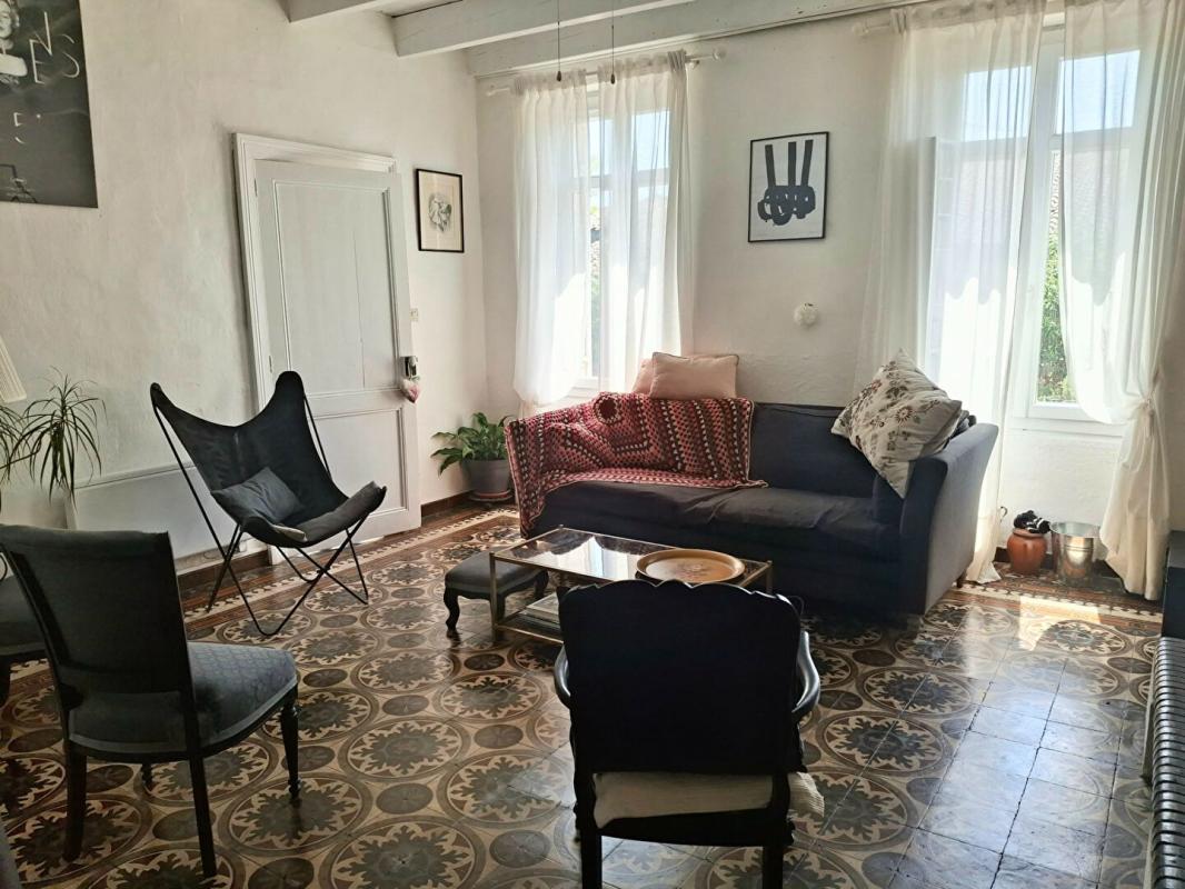 SAINT-AUBIN-DE-BLAYE Maison en pierre rénovée de 180 m² - 5 chambres, piscine et dépendance 6