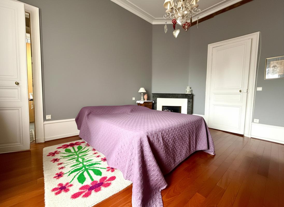 NANTES A VENDRE - APPARTEMENT TYPE 5 - 44100 NANTES 11