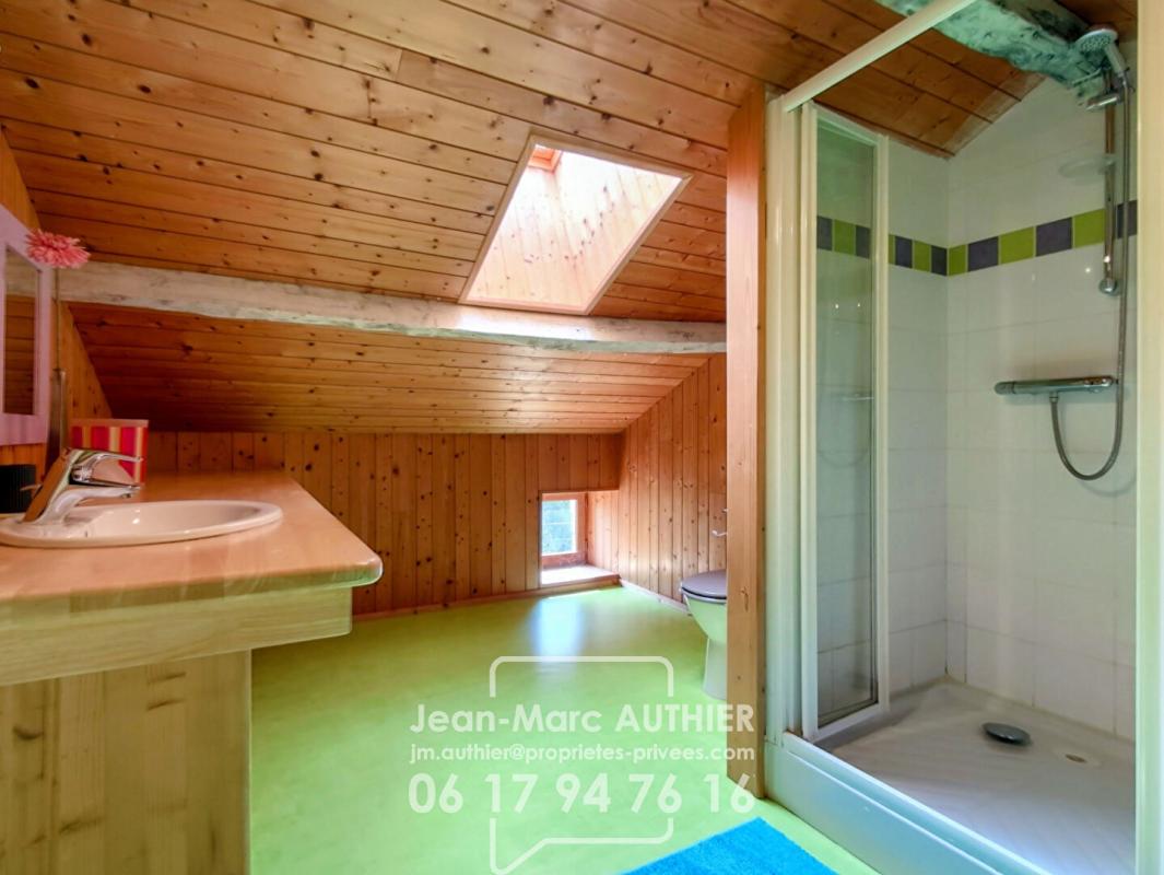 BELVES Propriété de charme, 212 m2, 6 chambres, piscine chauffée sur 6774 m2 de jardin 17
