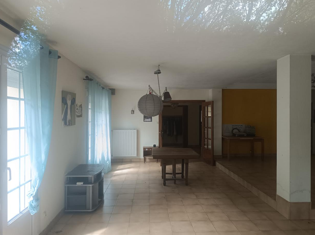 PLONEVEZ-DU-FAOU 29530 Plonevez du Faou maison familiale 7 chambres 2 salons garage sur 2800 m² 6