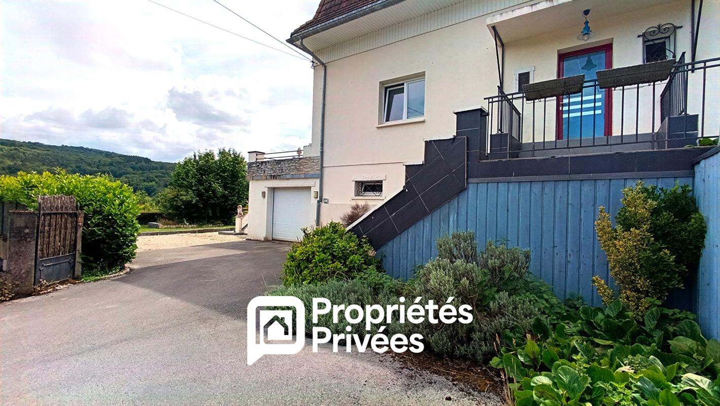 BOUSSIERES BOUSSIÈRES - À seulement 15 minutes de Besançon Maison de caractère au calme - Véranda chauffée, terrasse , 2 garages 15