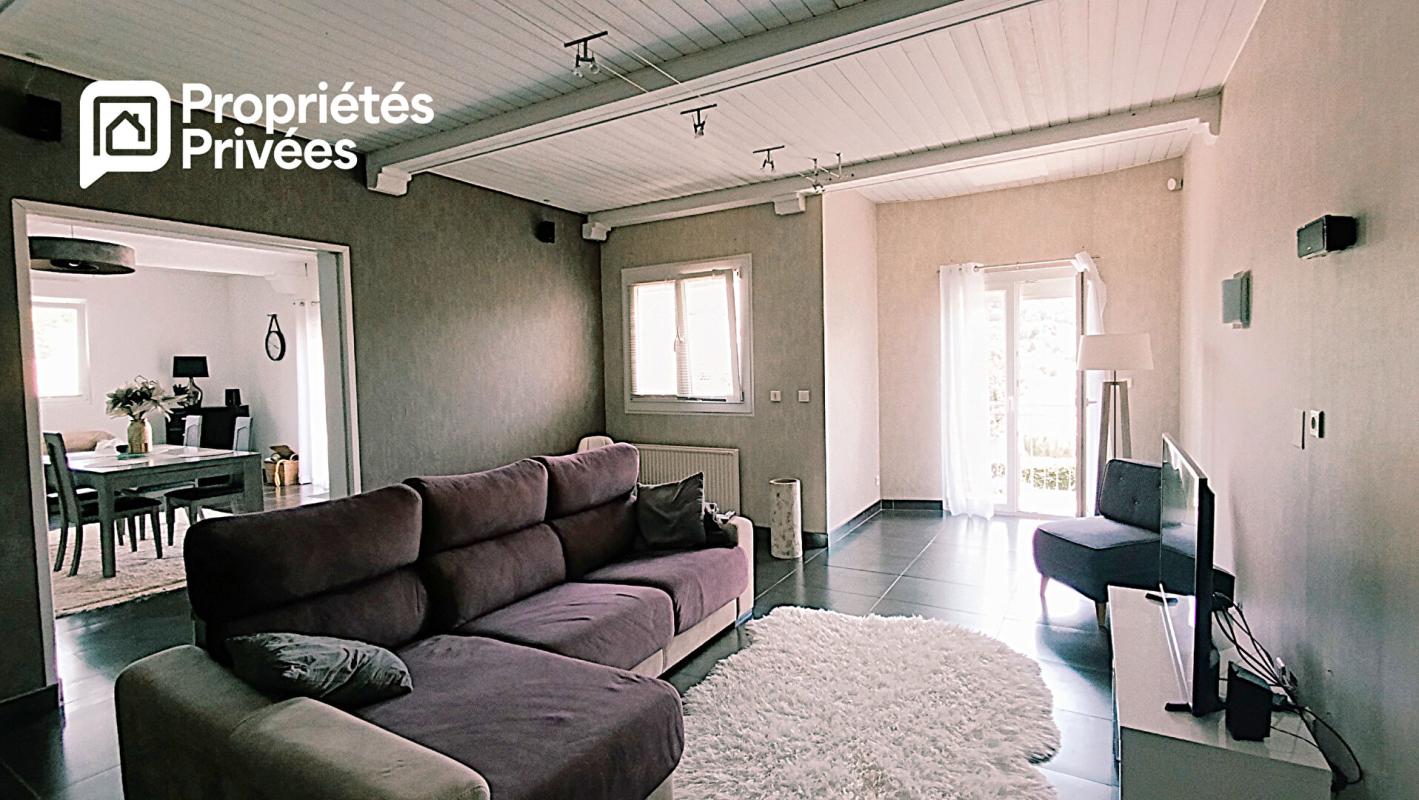BOUSSIERES BOUSSIÈRES - À seulement 15 minutes de Besançon Maison de caractère au calme - Véranda chauffée, terrasse , 2 garages 5