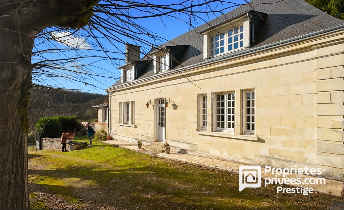 LUYNES Propriété de charme .Maison bourgeoise en tuffeau, dépendance XVII, parc paysager 5