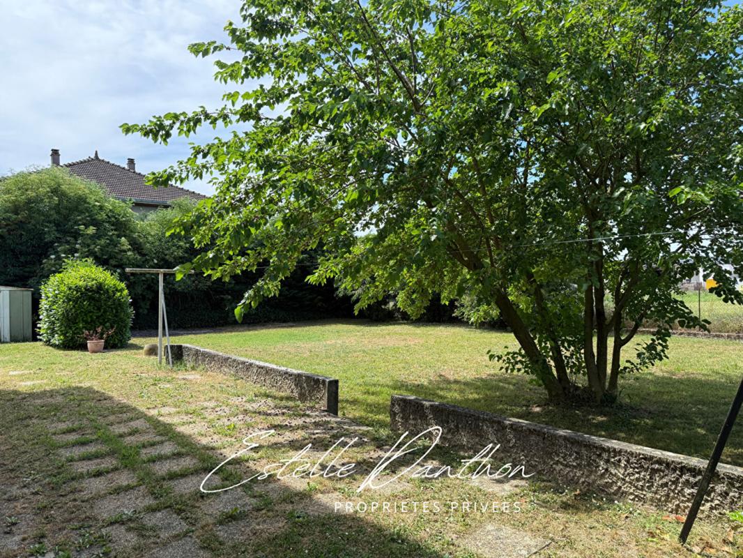 BEAUREPAIRE Maison Beaurepaire avec potentiel studio 13