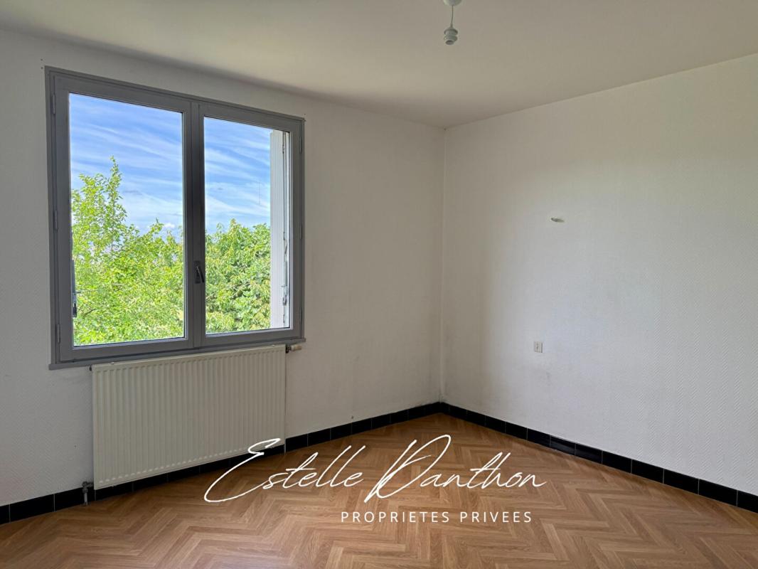 BEAUREPAIRE Maison Beaurepaire avec potentiel studio 7