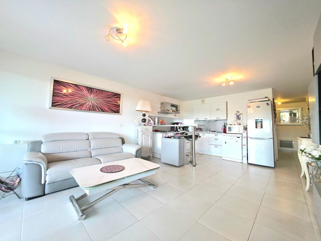 LE LAVANDOU Appartement  3 pièce(s) 65 m2 terrasse / 2 PARKING et ascenseur 7