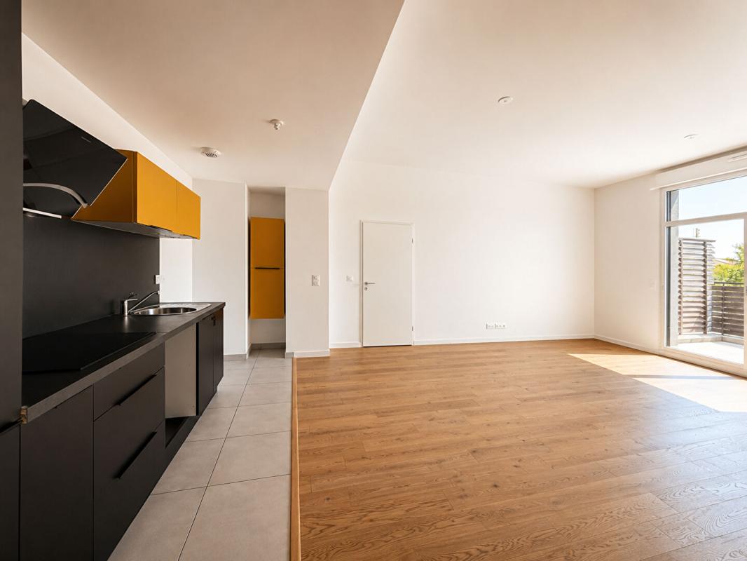 PESSAC APPARTEMENT T3 RECENT HYPER CENTRE PESSAC 1